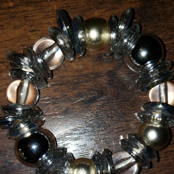 Two fashion stretch bracelets one size - Picture 3 of 3